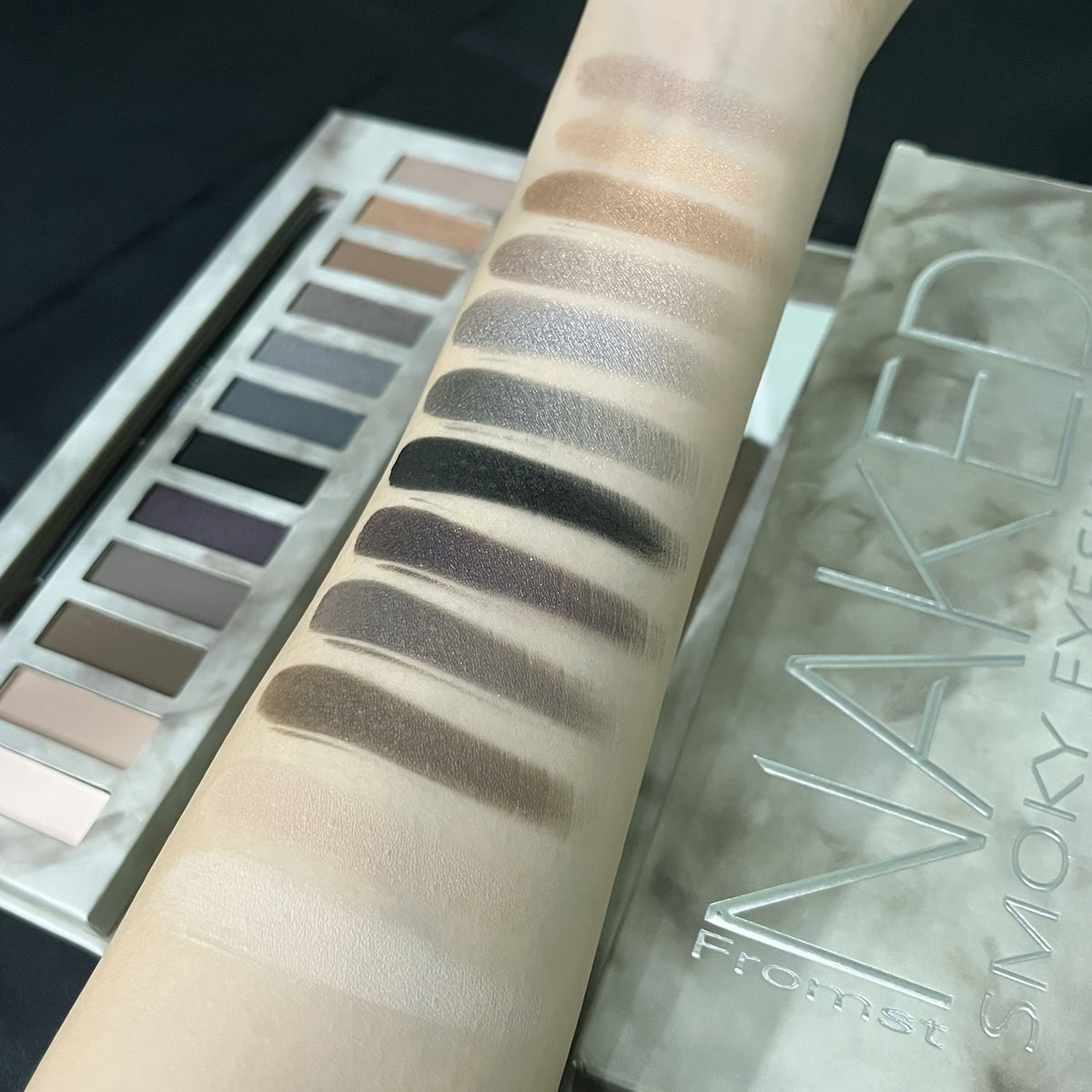 NAKED Smoky Eyeshadow Palette